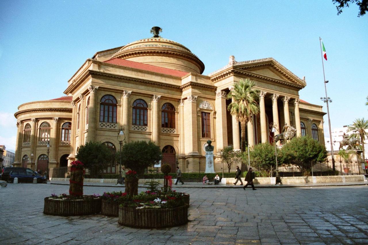 Garibaldi Rooms 29 - Piazza Marina A Palermo - In Pieno Centro. Kültér fotó