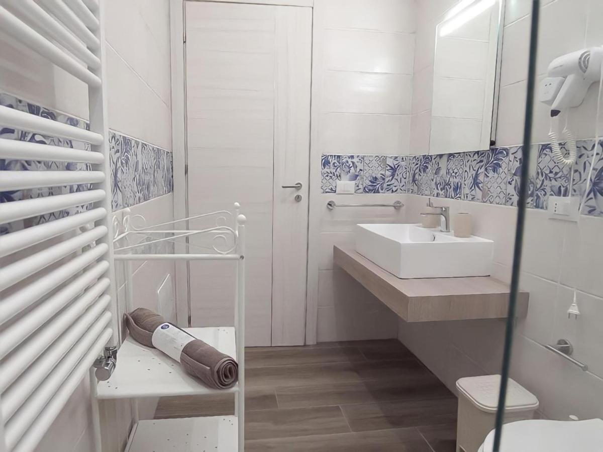 Garibaldi Rooms 29 - Piazza Marina A Palermo - In Pieno Centro. Kültér fotó